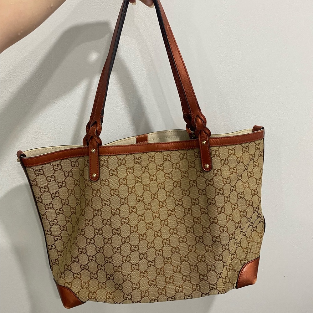❌SOLD❌ Gucci Tote Shoulder Bag with Pouch - Picture 3 of 8